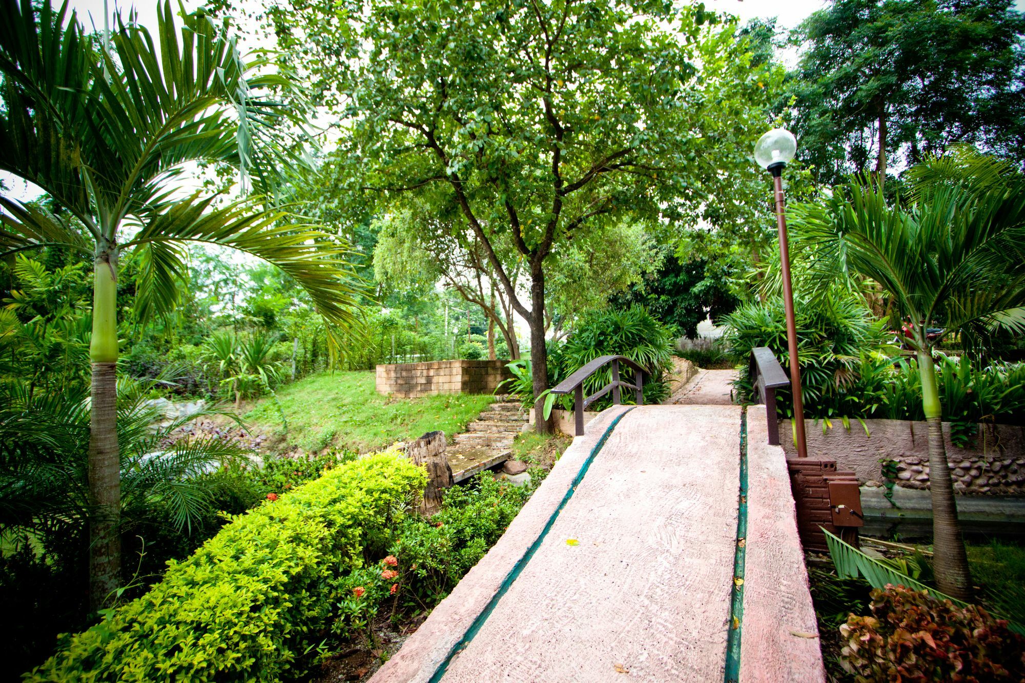 Touch Star Resort - Doi Inthanon Chom Thong Zewnętrze zdjęcie