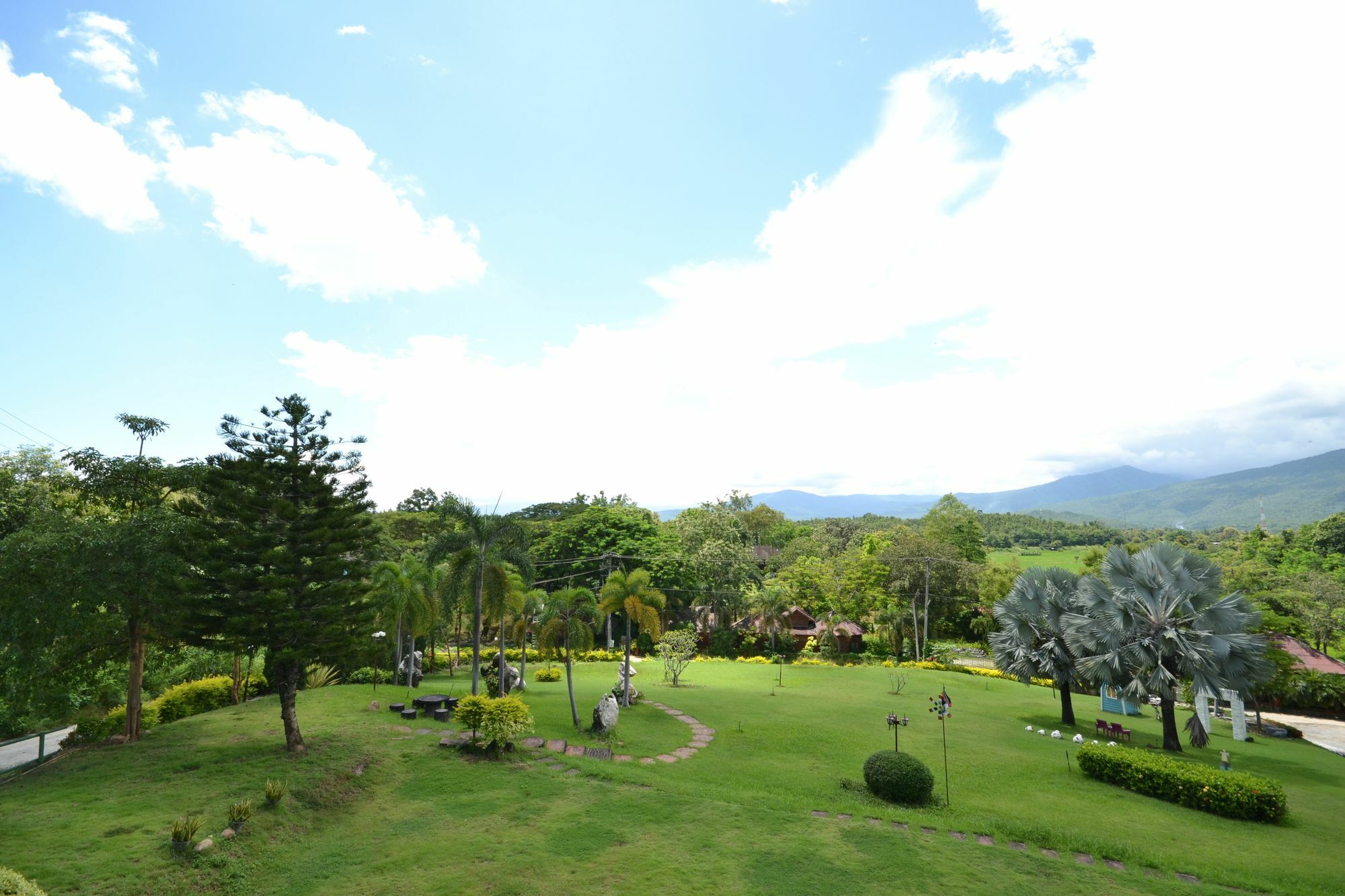 Touch Star Resort - Doi Inthanon Chom Thong Zewnętrze zdjęcie