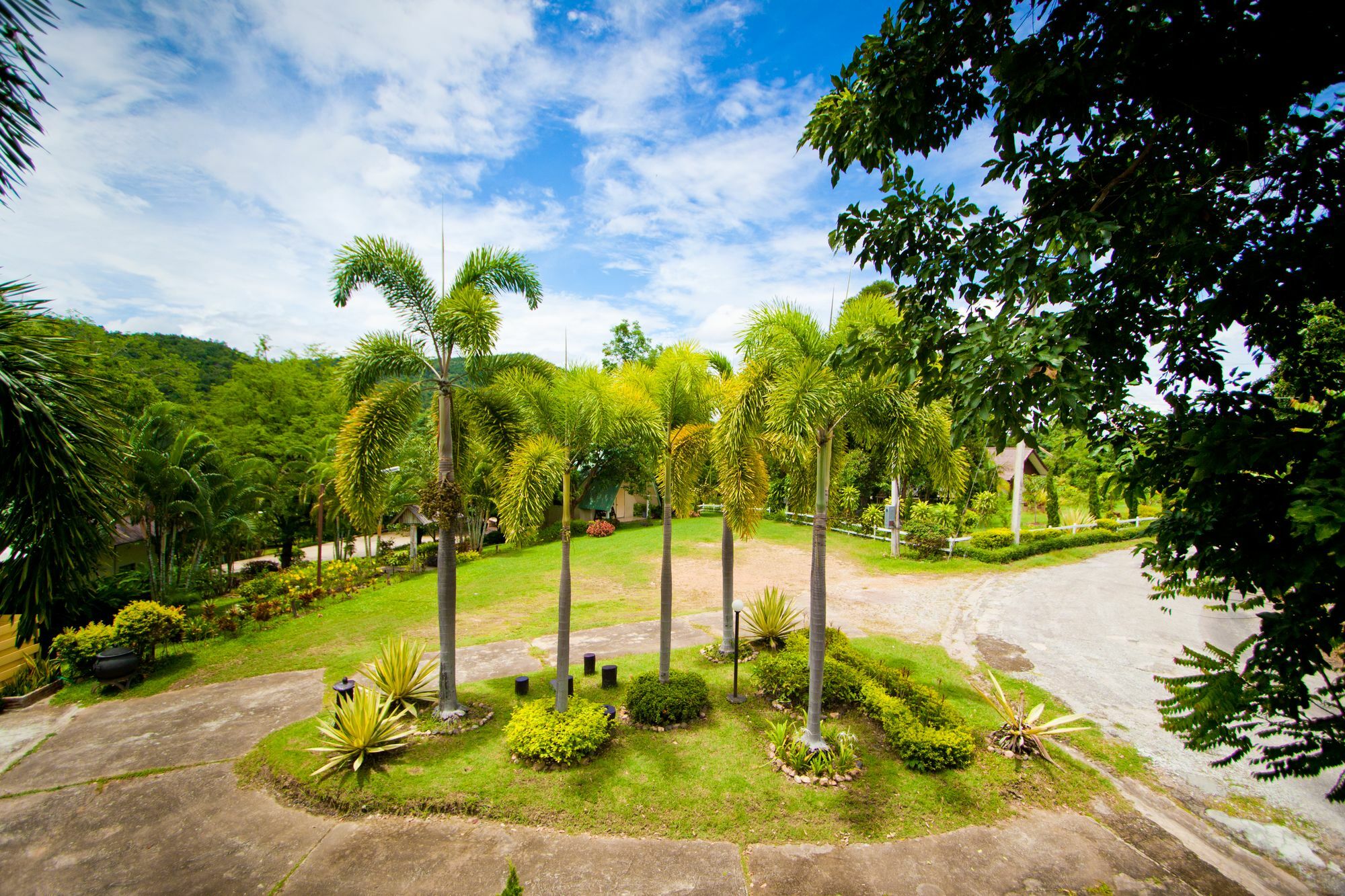 Touch Star Resort - Doi Inthanon Chom Thong Zewnętrze zdjęcie